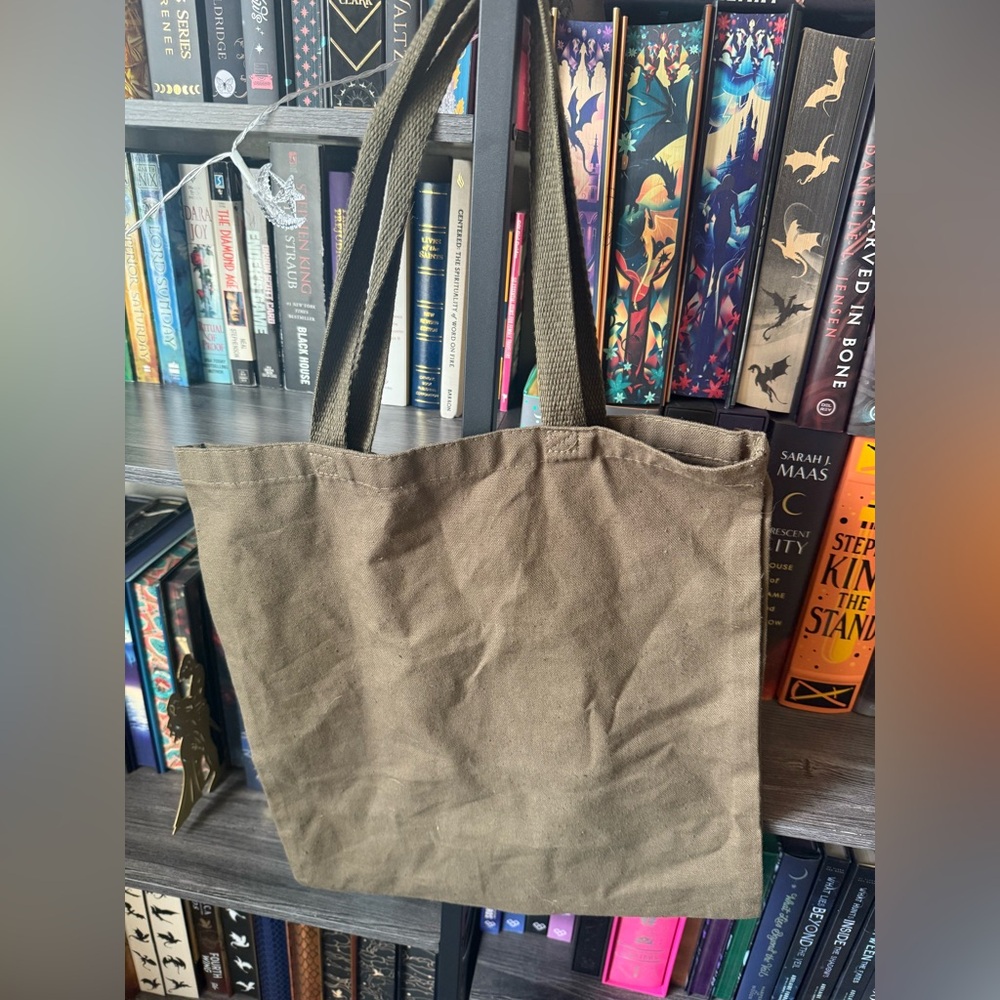 Read more books tote - Picture 2 of 4